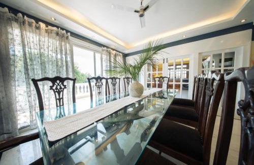 Candolim Villa | Villa Amari, Modern & Luxurious 3BHK w Caretaker