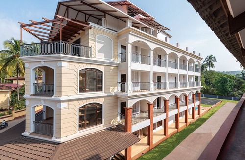 Gauravaddo Villa | Villa Calangute Phase 17- 12 BHK Private Pool+ Jacuzzi+ Party Room + Games Area