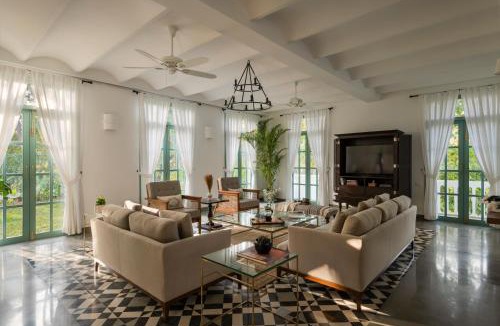 Assagao House | Villa Cardo 4 BHK in Assagao with Huge Private Pool & Big Garden Standalone Villa with Caretaker & Security