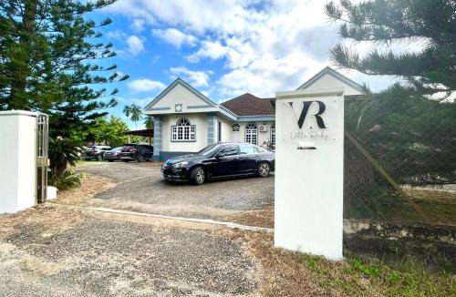 Kampung Baung Villa | Villa Ruby - with private swimming pool