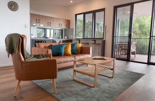 Mount Mellum Villa | “Villa Views” - Maleny - Australia Zoo - Beaches - Noosa.