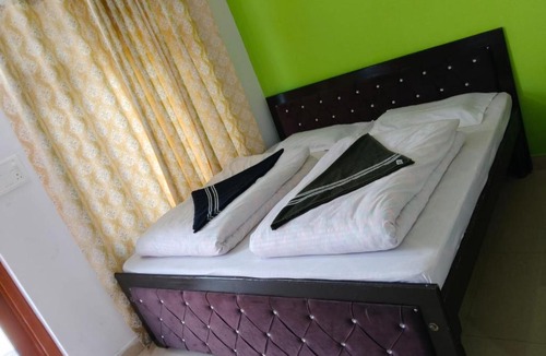 Guptkashi Hotel | Vinod Tourist Lodge