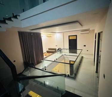 Hasanganj Villa | Vishranti Spacious Villa with Pool & Sunlit Spaces