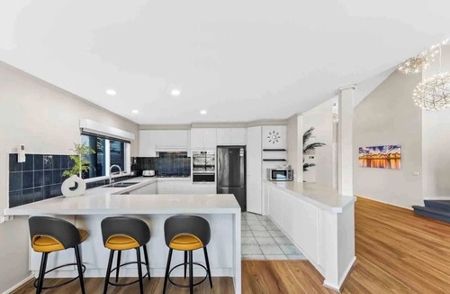 Patterson Lakes Villa | Waterfront Canal beach view + Private Jetty