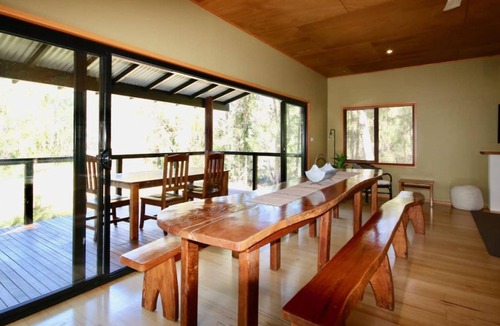 Sanctuary Point House | Waterfront Hideway by Book Jervis Bay - Sanctuary Point - The Ultimate Spot to Relax