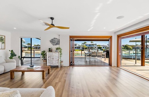 Mooloolaba House | Waterfront Retreat in the heart of Mooloolaba