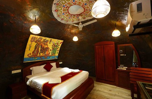 Krishnagiri Hotel | Wayanad Cave N Pillar Resort