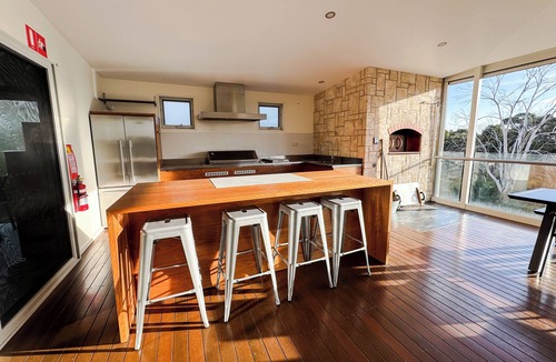 Binalong Bay House | WELHAM ~Seaside Hideaway @ the Bay of Fires~Luxury 4 bedroom 2.5 bath Beachhouse
