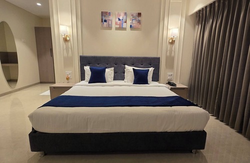 Chandrapur Hotel | Western Hotel