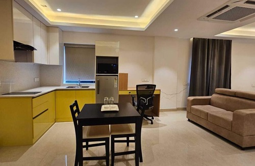 Madhapur Hotel | Western Suites