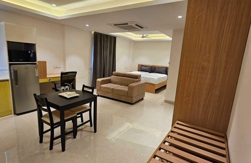 Madhapur Hotel | Western Suites