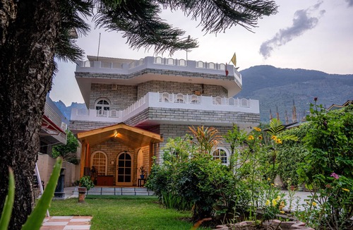 Mohal House | White House By Kulut