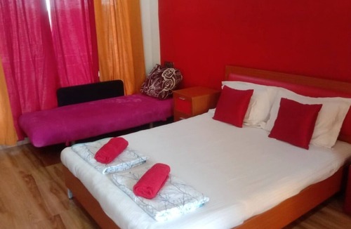 Anjanvel Hotel | White Sand Retreat