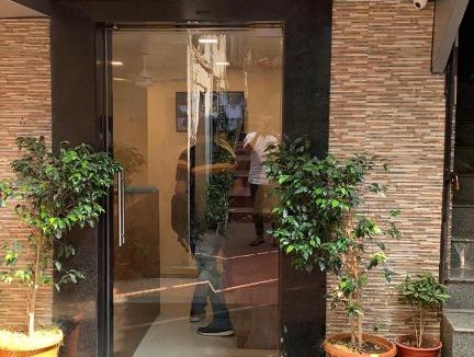 Bandra West Bed & Breakfast | WIND FLOWER REGENCY