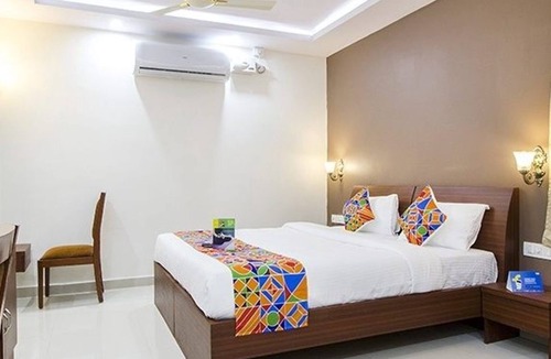 Bangalore City Center Hotel | Windsor Castle Inn with parking
