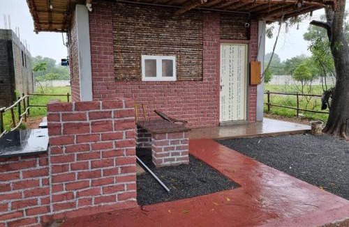 Bommayapalayam House | Woodside Haven