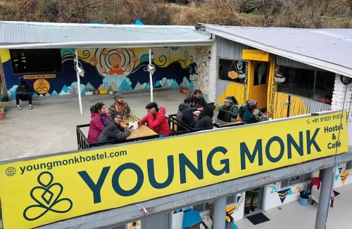 Old Manali Hostel | Young Monk Hostel - Standard Roomnn