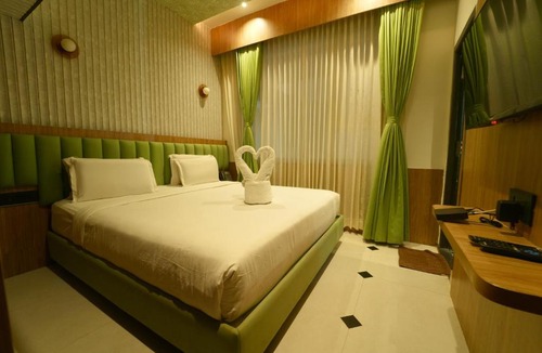 Mysore Hotel | Yuvraj Land Mark