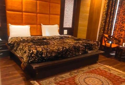 Srinagar Apartment | ZAHGEER GULMARG