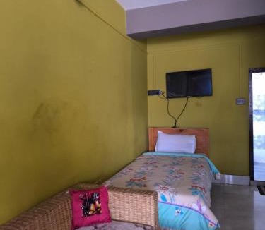 Bomdila House | Zen Homestay