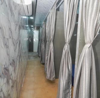 Jogeshwari West Hostel | ZEST STAYS 1054-ANDHERI WEST