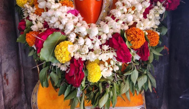 आदिशक्ति भवन in Mirzāpur