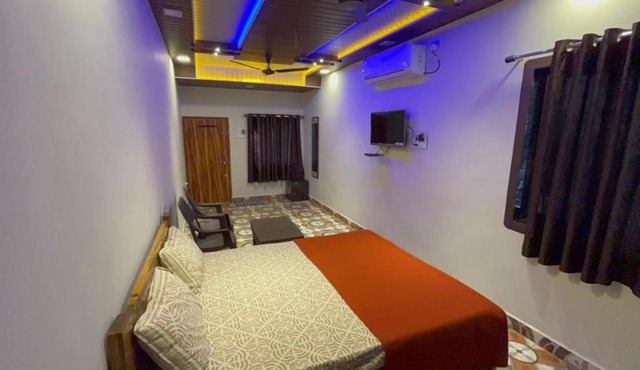 ओम करुणा निवास in Malvan