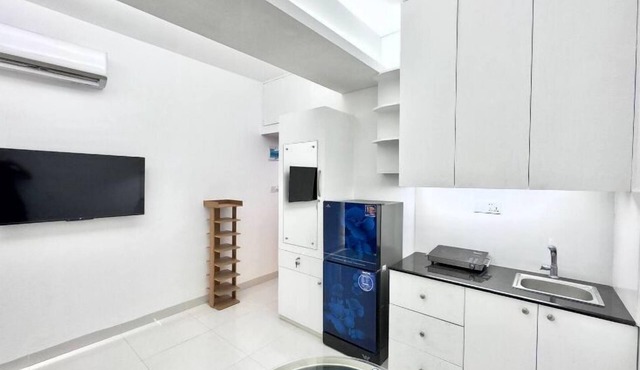300sqft 5 Studio Gym & Pool Access