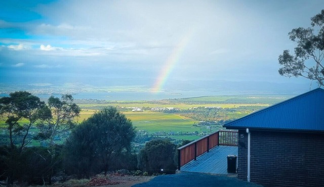 5 Seaview Kangaroo Mt Rumney Escapes in Mount Rumney