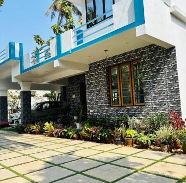 A K Munroe Homestay