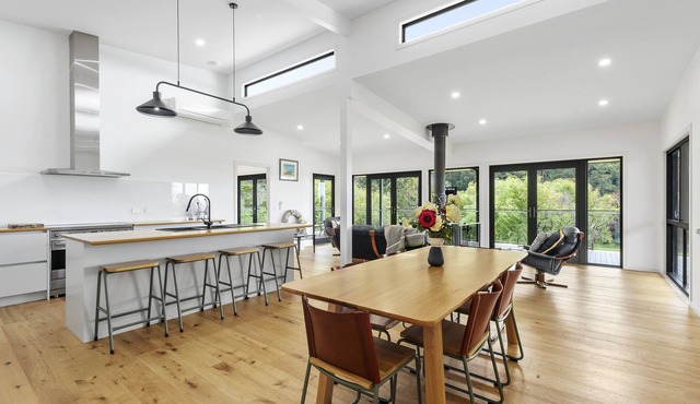 A modern riverside abode close to the beach in Kennett River