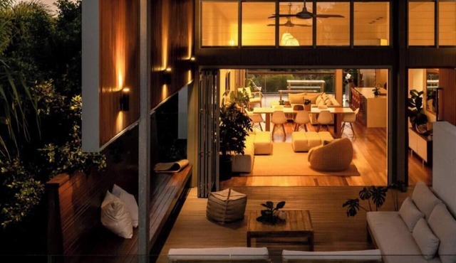 A Shore Thing - Architectural Beach House in Noosa - short walk to beach in Sunrise Beach