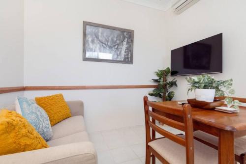 A4 - Deluxe 1 bedroom, 1 bathroom apartment in Perth