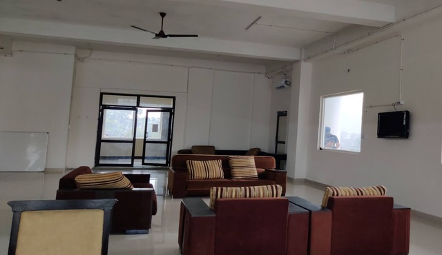 Abuzz Oxfordcaps Dehradun - Campus Accommodation