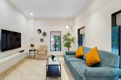 Aleo: Private 1 BHK in Charming Bungalow in Mumbai