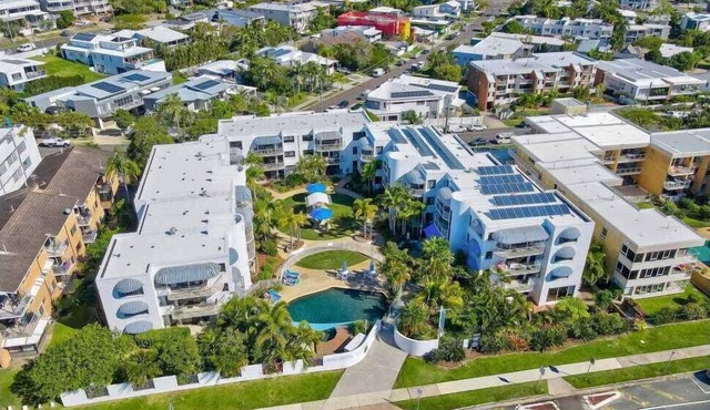 Alex Heads Beachfront Resort Living in Sunshine Coast
