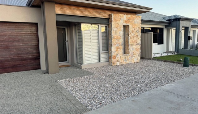 Alkimos Beach Luxury Home in Alkimos