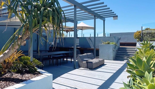 Amazing Views 2BD 2BA Homey Toowong Abode Pool M29 in Brisbane