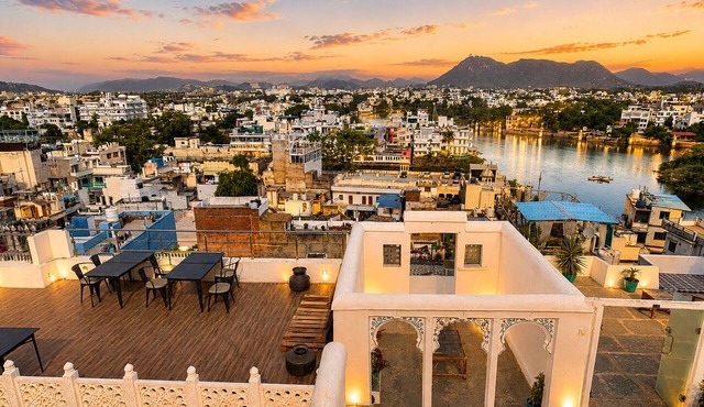Amoraya — A Lake View Heritage Haveli (Old City Udaipur)
