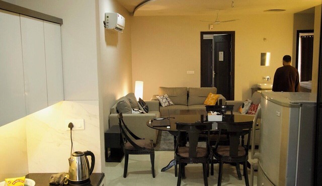Amur Stays 2: 3 Bedroom Independent Floor Mohali