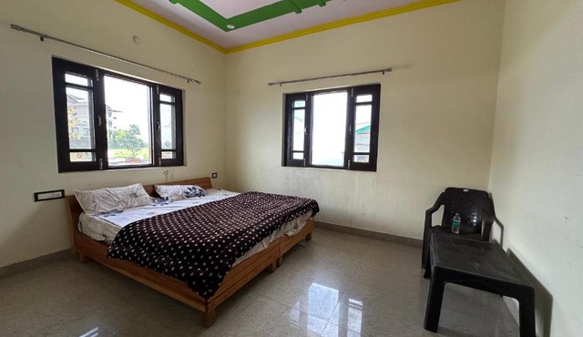 Anand Homestay in Chakrāta