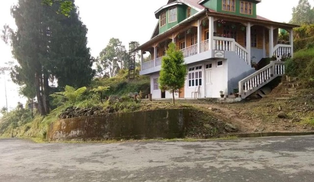 Anugraha Homestay - Sittong