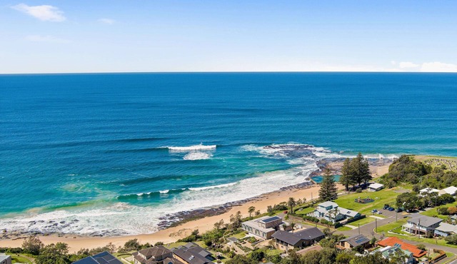 'Aqua Inala' - steps from Wombarra Beach and Rockpool in Wombarra