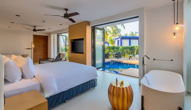 Azaya Pool Suites