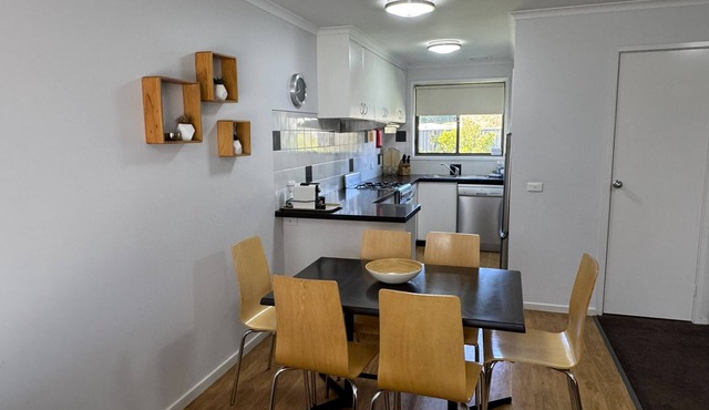 Barwon Valley Lodge in Belmont