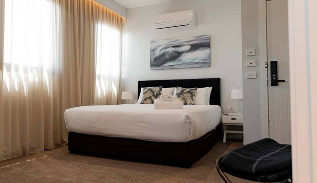 Bay of Fires Holiday Suites ~ Suite 1 in St Helens
