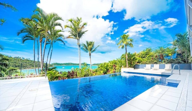Baybliss Escape #1 - Adults Only in Shute Harbour