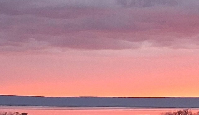 Beachfront Bliss with Stunning Eyre Peninsula Views in Miranda