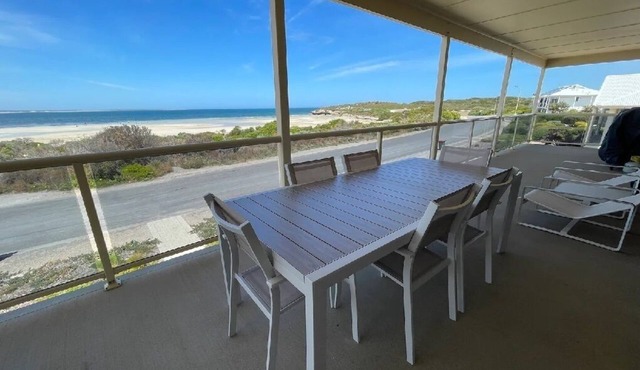 Beachfront luxury Marion Bay, Ocean views, safe swimming beach directly in front in Marion Bay