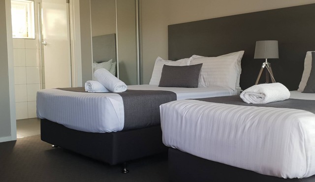 Beachway Motel & Restaurant in Ulverstone